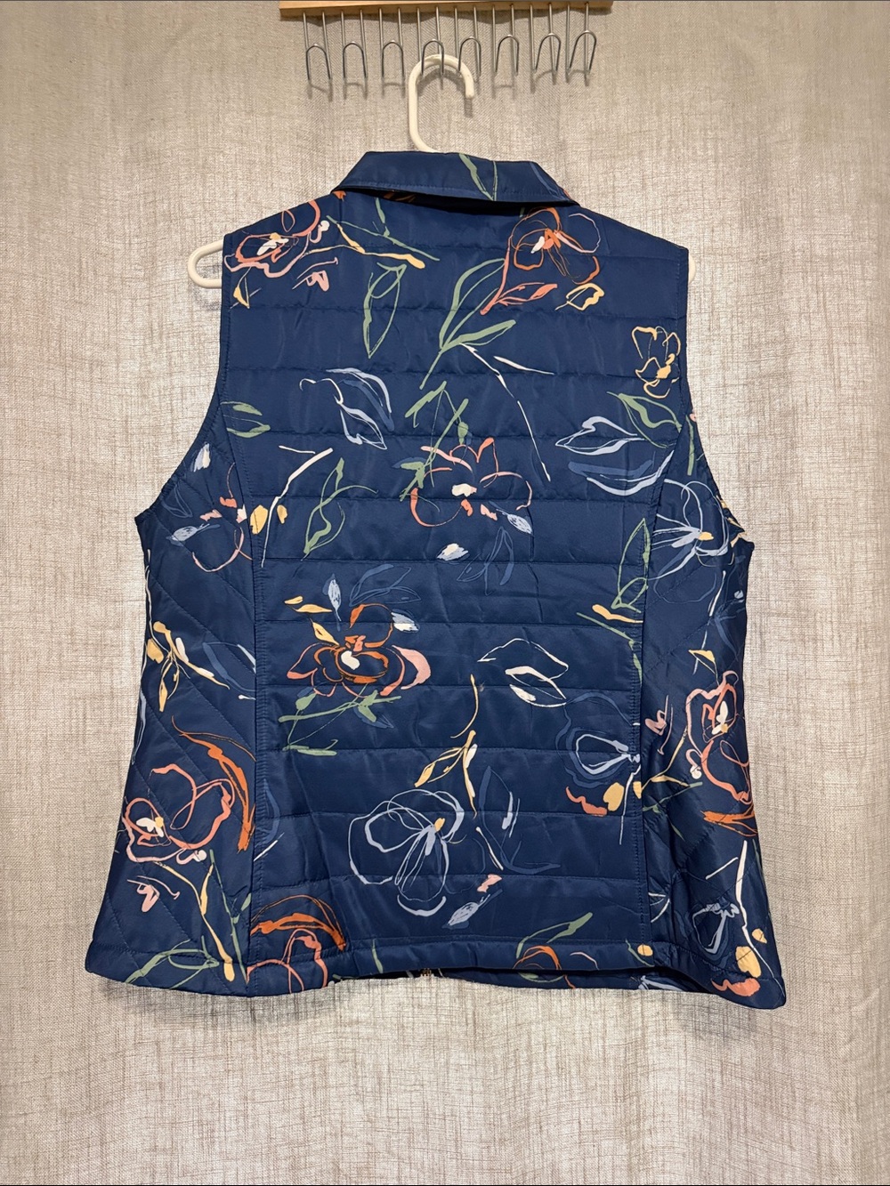 Christopher & Banks Women's Blue Floral Quilted Puffer Vest - Picture 4 of 10